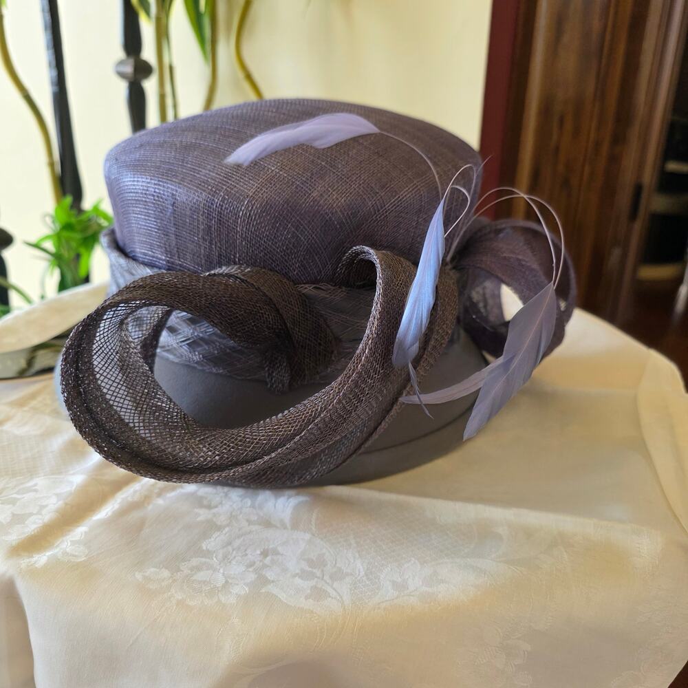 NWT Elite Champagne gray cloche, ribbon bows and feathers